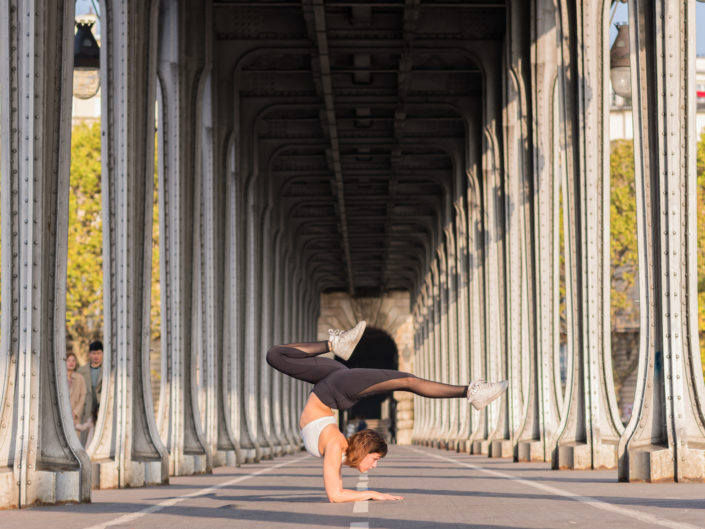 pole danseuse souplesse birhakeim